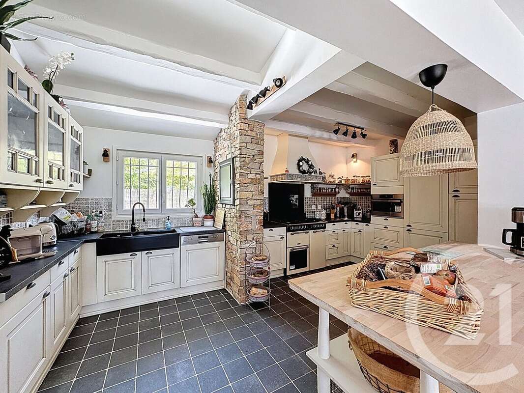 Maison à PUYLOUBIER