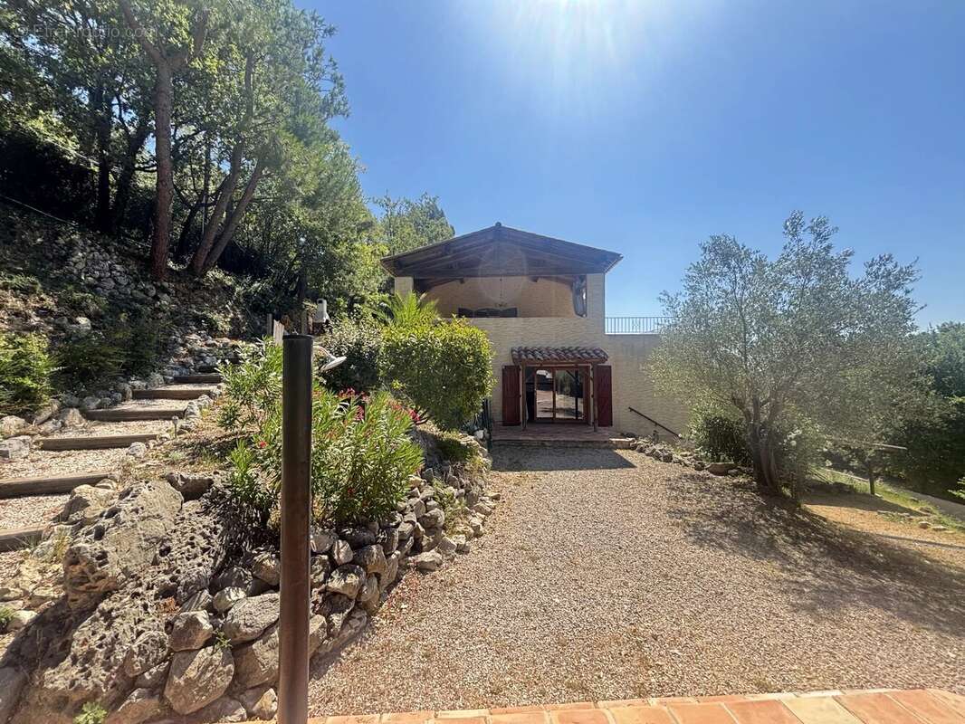 Maison à FIGANIERES