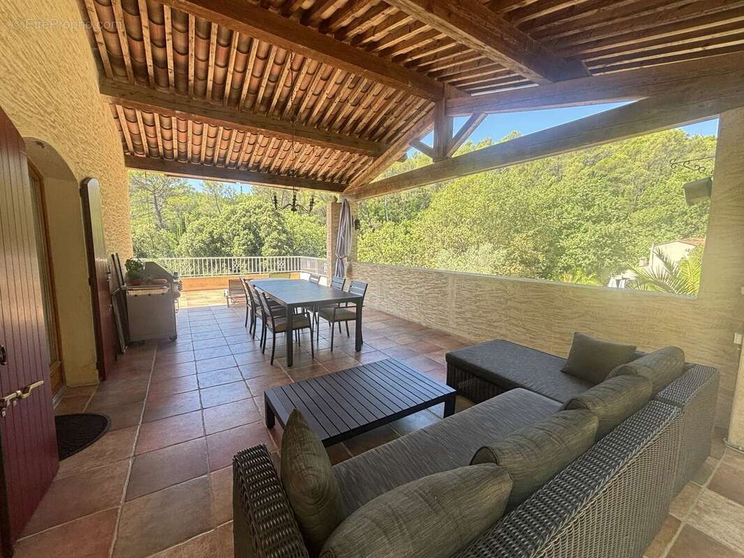 Maison à FIGANIERES