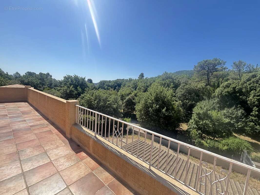 Maison à FIGANIERES