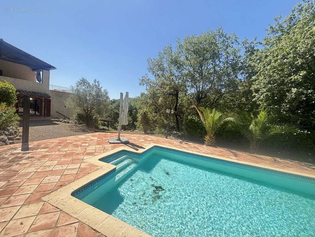 Maison à FIGANIERES