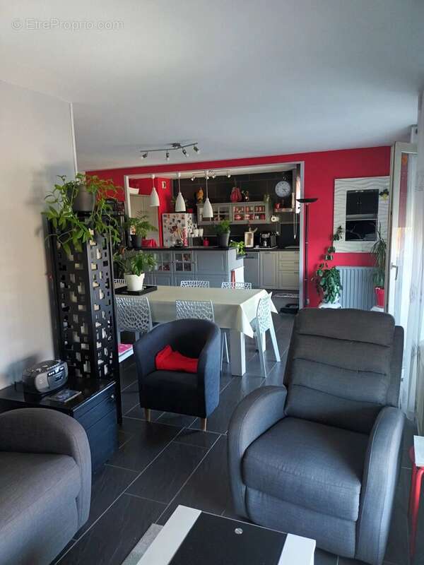 Appartement à MONTCEAU-LES-MINES