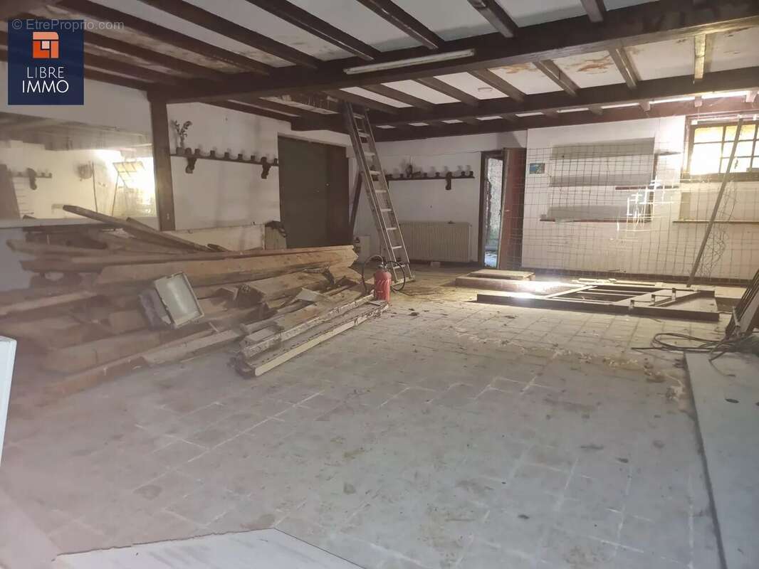 Maison à ARTIGUELOUTAN