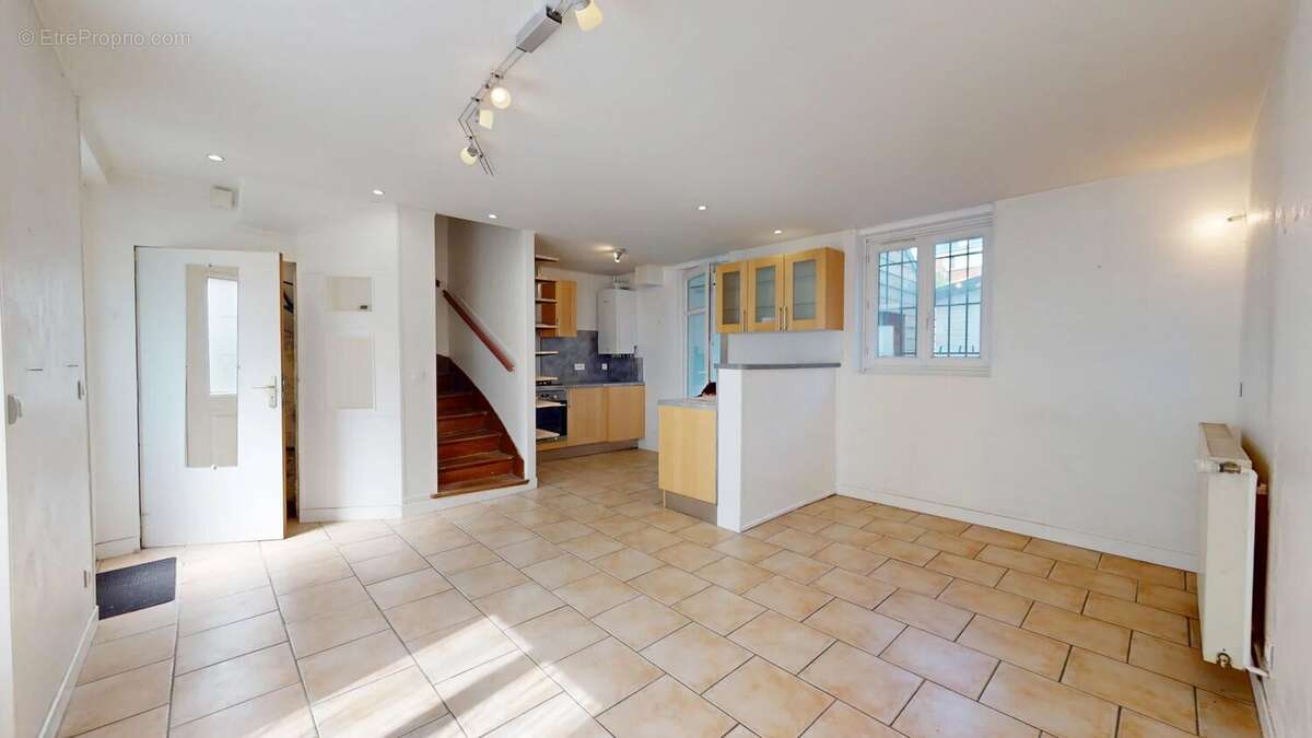 Maison à LIVRY-GARGAN