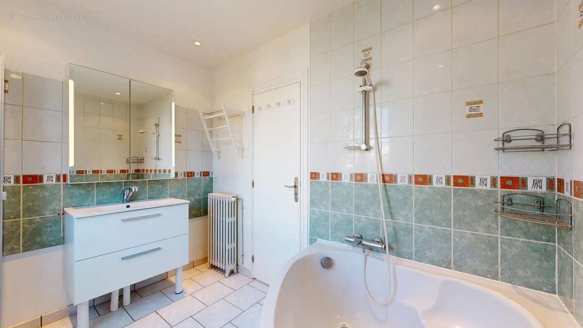 Maison à LIVRY-GARGAN