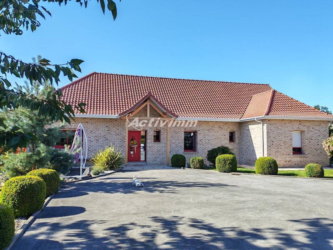 4270 27 - Maison à AUCHY-LES-HESDIN