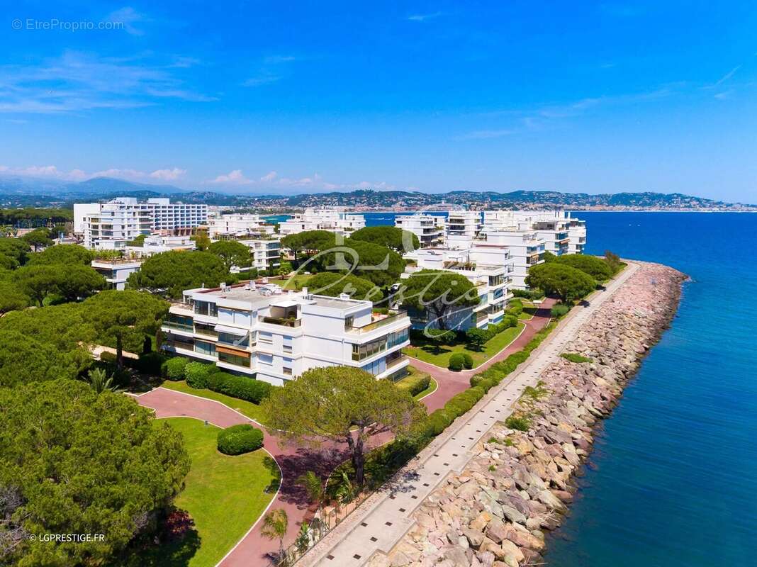 Appartement à MANDELIEU-LA-NAPOULE