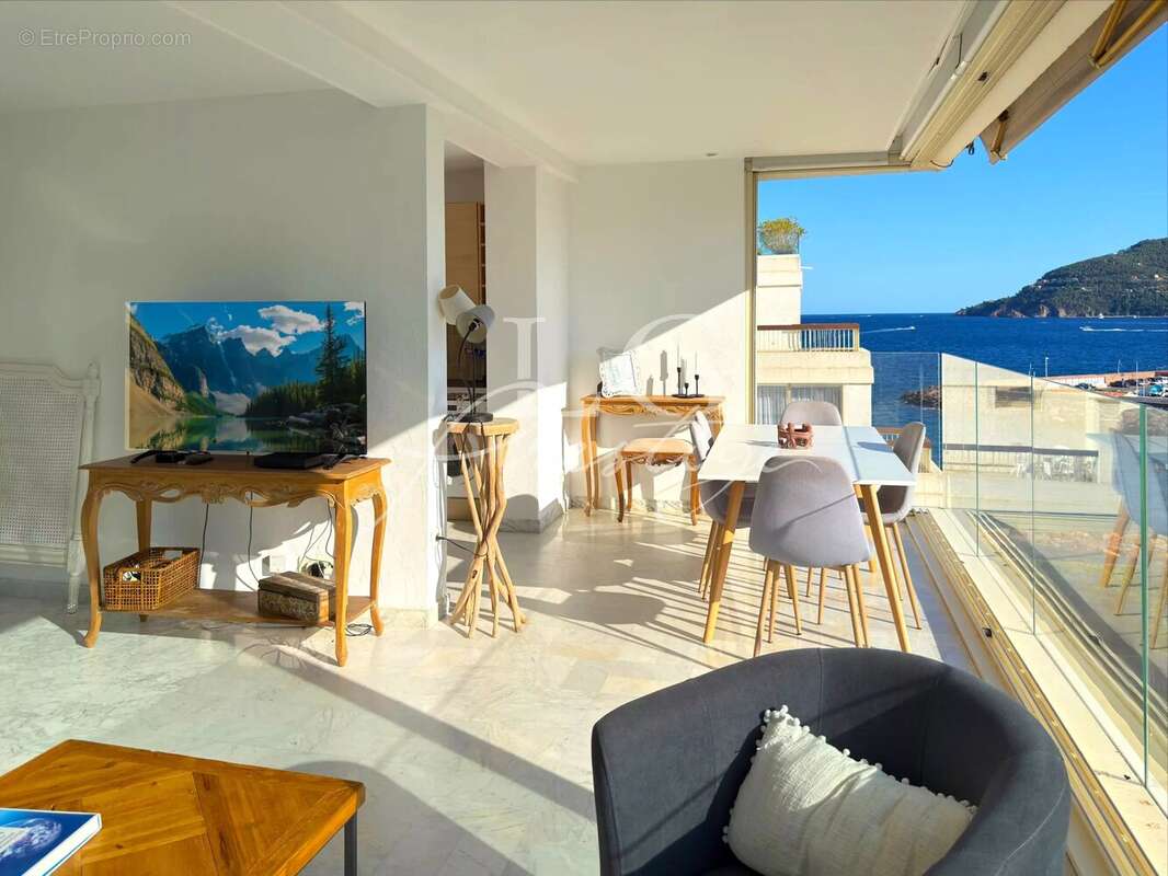 Appartement à MANDELIEU-LA-NAPOULE