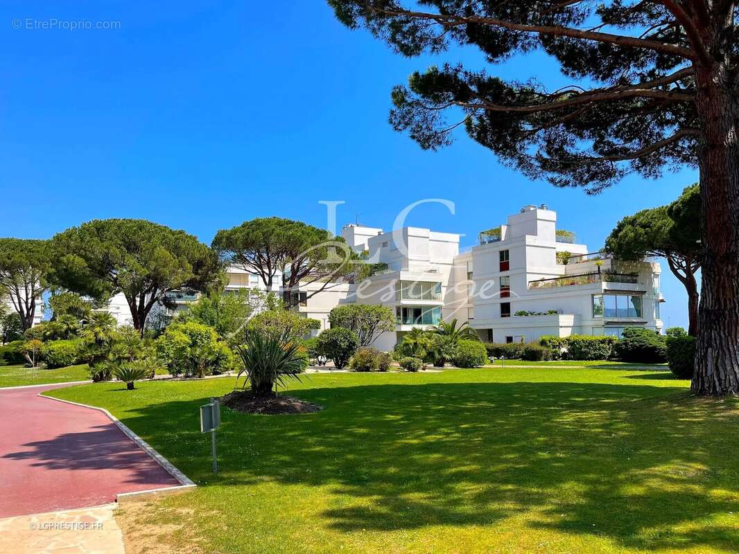 Appartement à MANDELIEU-LA-NAPOULE