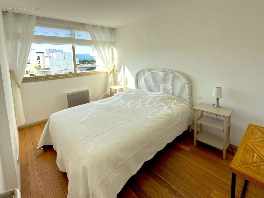 Appartement à MANDELIEU-LA-NAPOULE