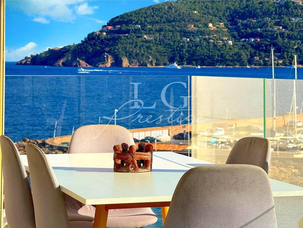 Appartement à MANDELIEU-LA-NAPOULE