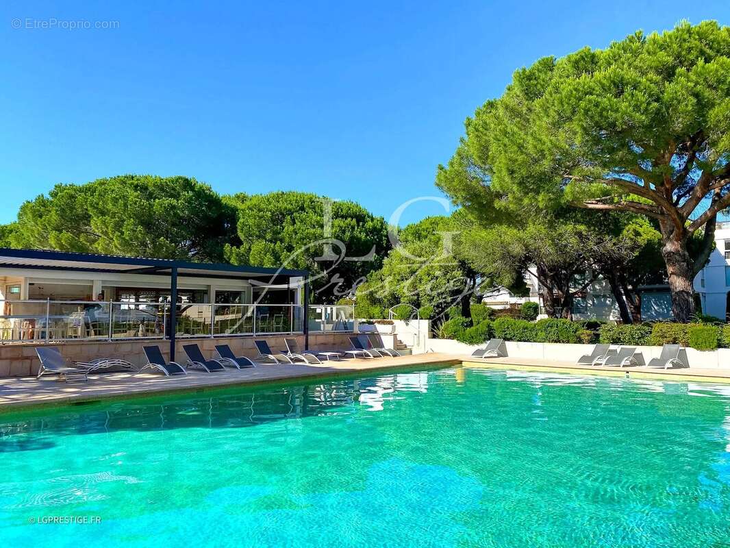 Appartement à MANDELIEU-LA-NAPOULE