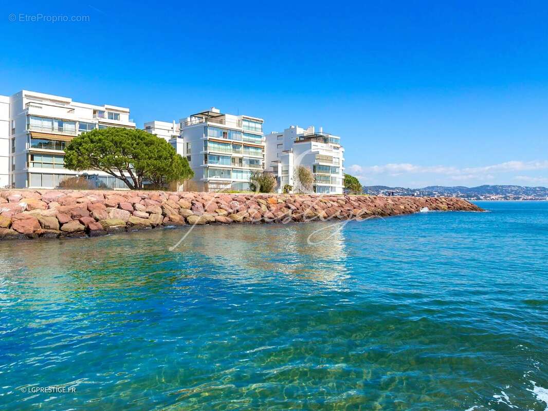 Appartement à MANDELIEU-LA-NAPOULE