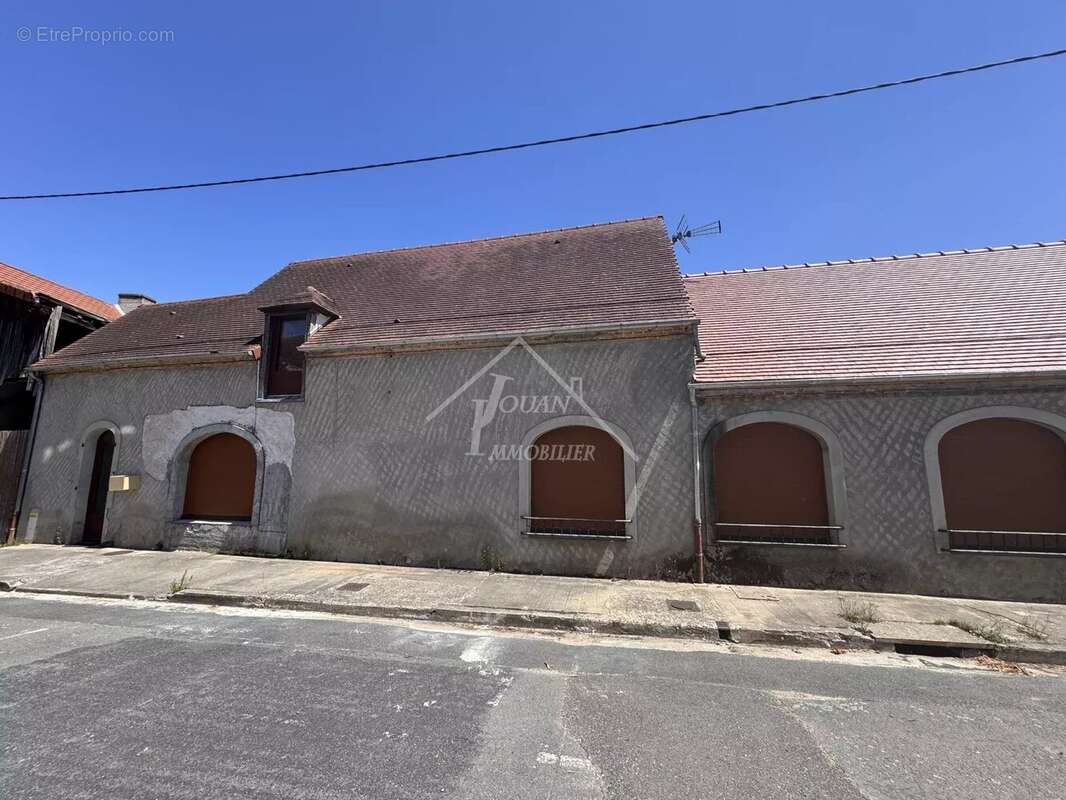 Appartement à CHEVAGNES