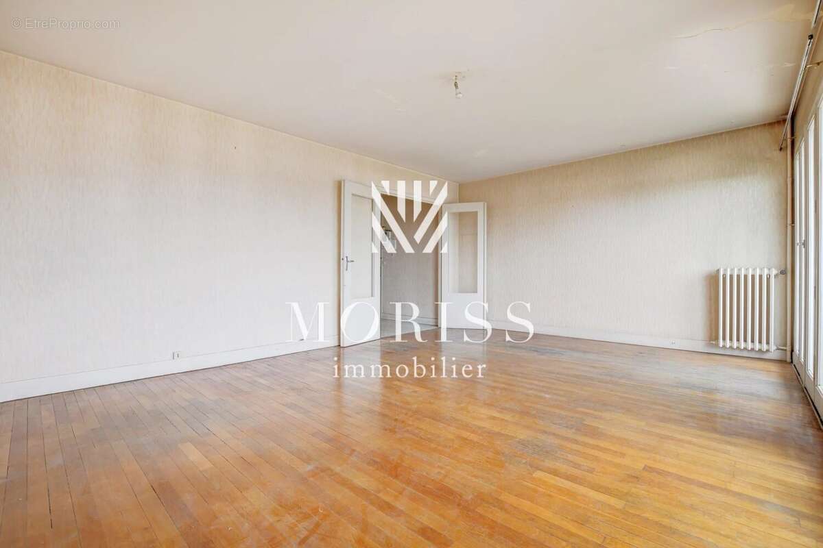 Appartement à CHARENTON-LE-PONT