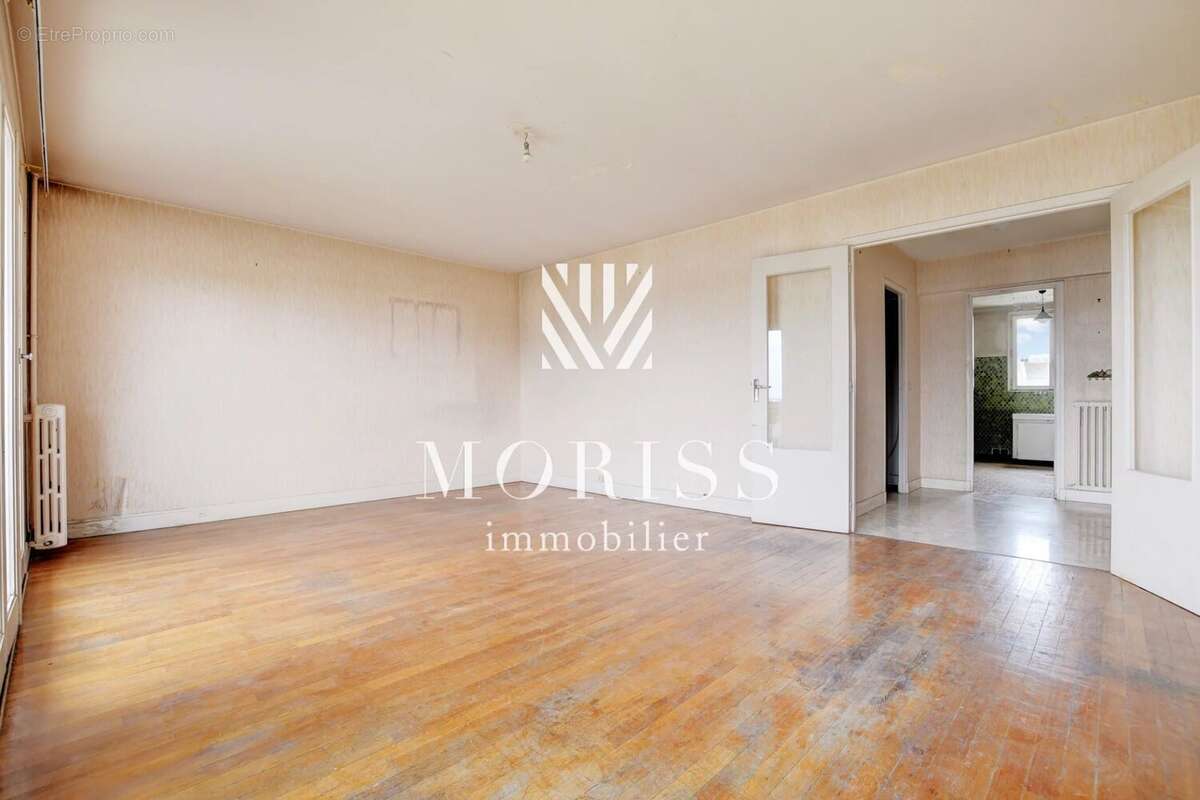 Appartement à CHARENTON-LE-PONT