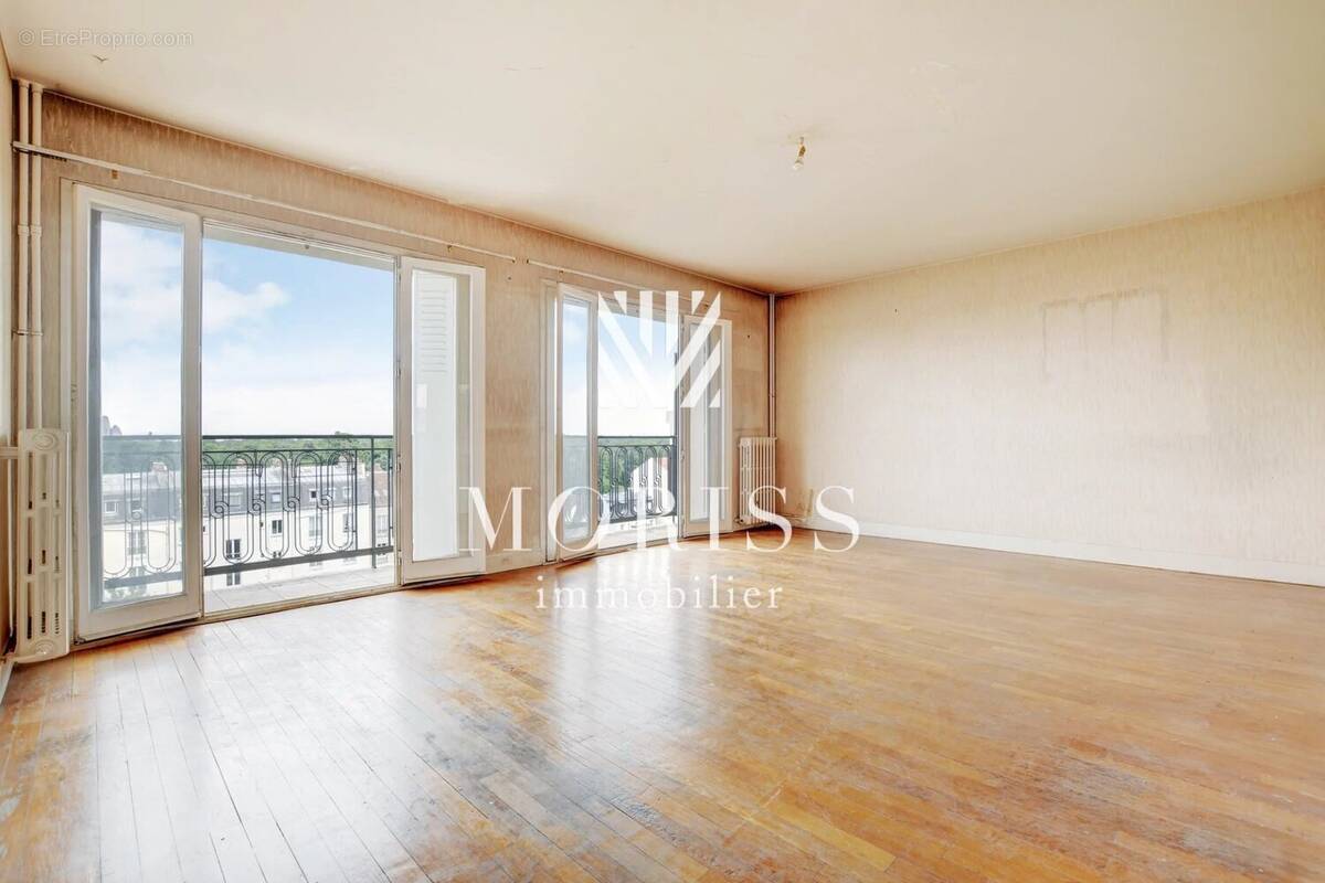 Appartement à CHARENTON-LE-PONT