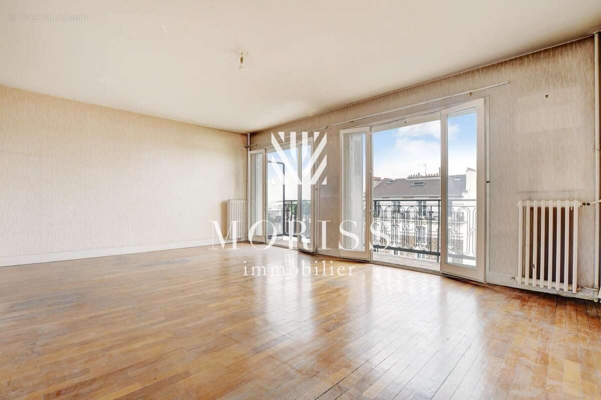 Appartement à CHARENTON-LE-PONT
