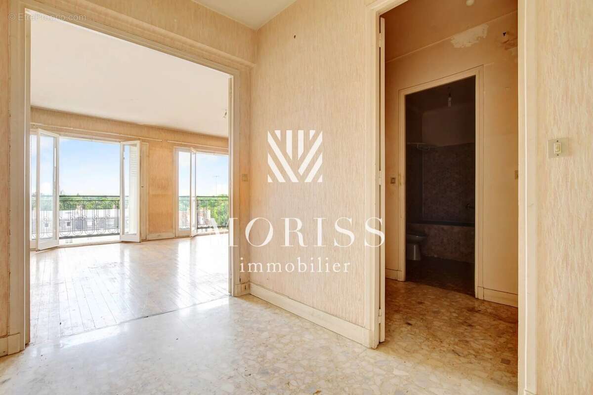 Appartement à CHARENTON-LE-PONT