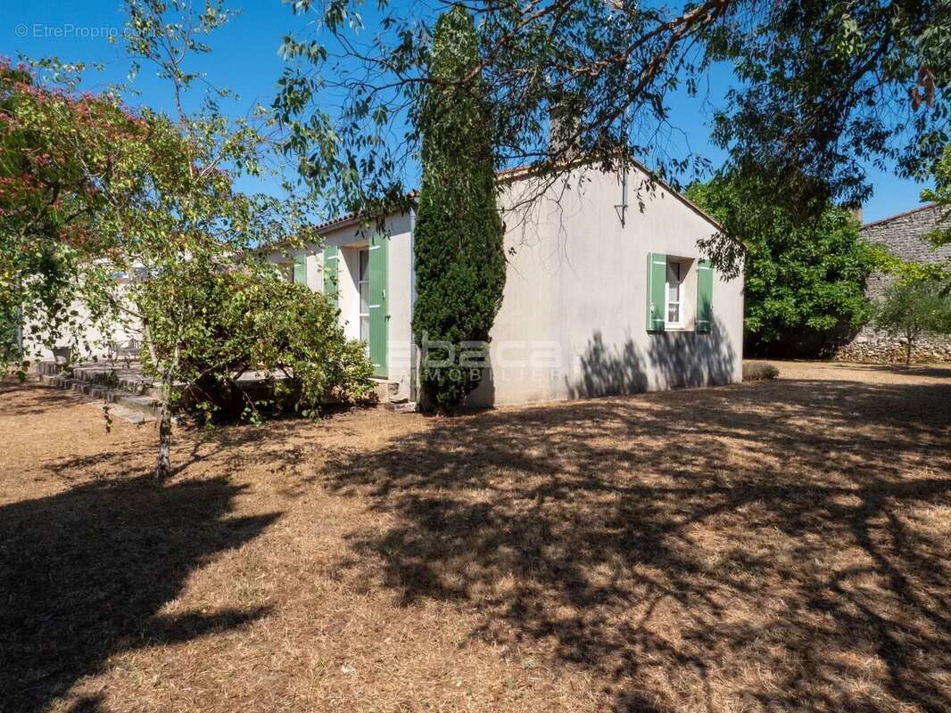 Maison à LE BOIS-PLAGE-EN-RE