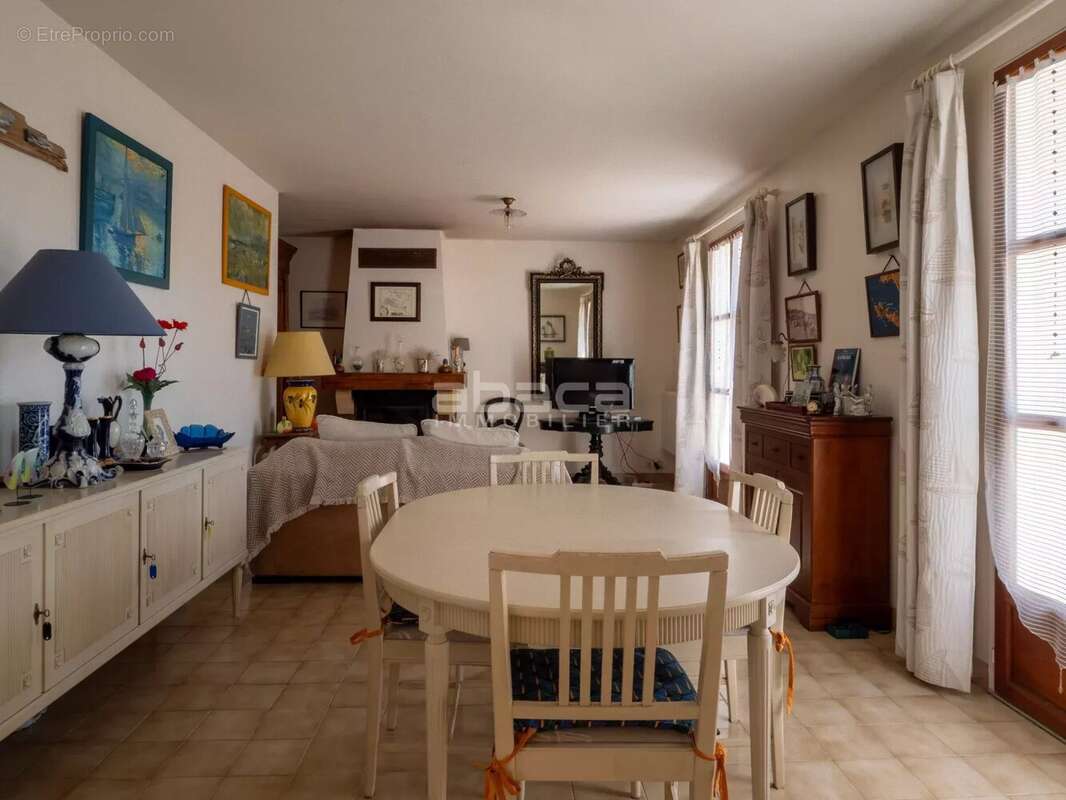 Maison à LE BOIS-PLAGE-EN-RE