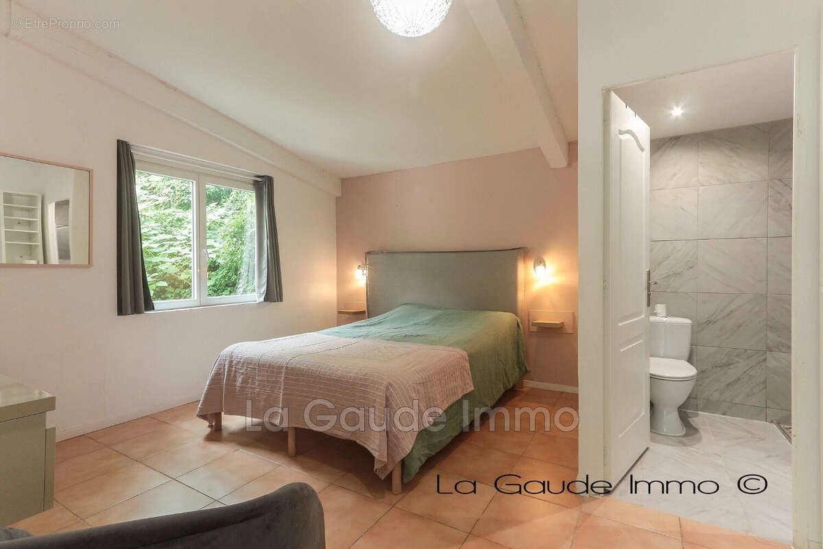 Maison à LA COLLE-SUR-LOUP