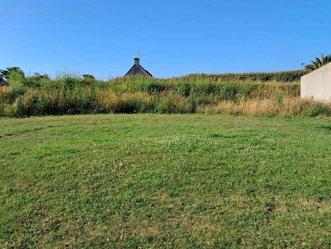 Terrain à PLOUGUERNEAU