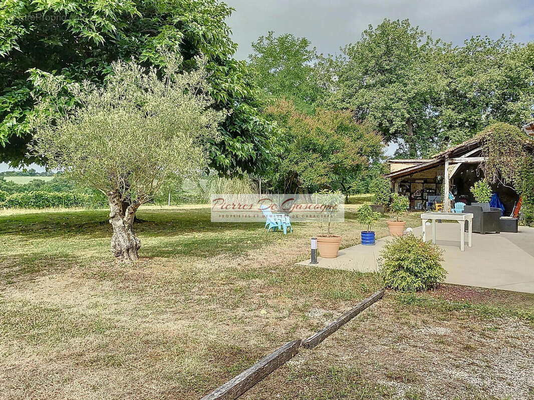 baheux00019 - Maison à VIC-FEZENSAC