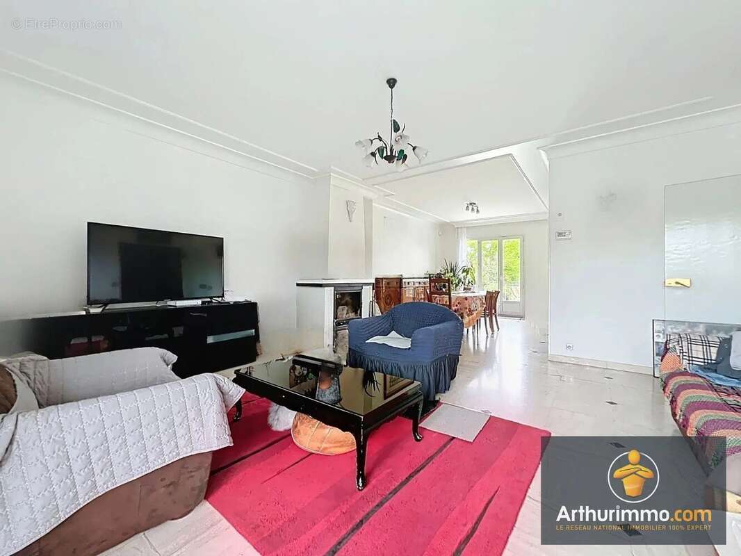 Maison à VILLECRESNES