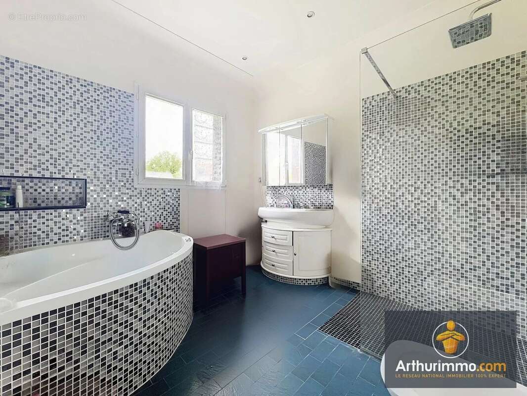 Maison à VILLECRESNES