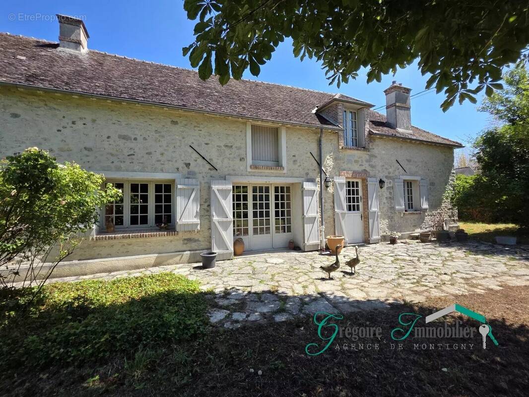 Maison à LA GENEVRAYE