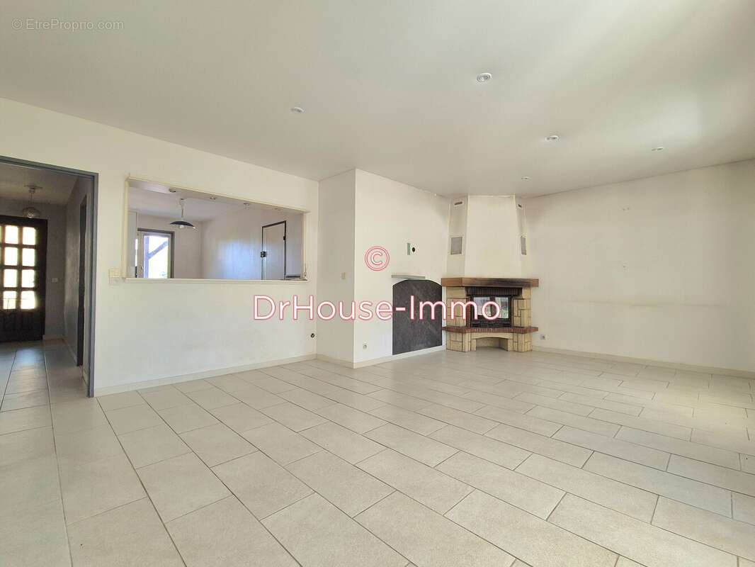 Maison à CHATENOY-LE-ROYAL