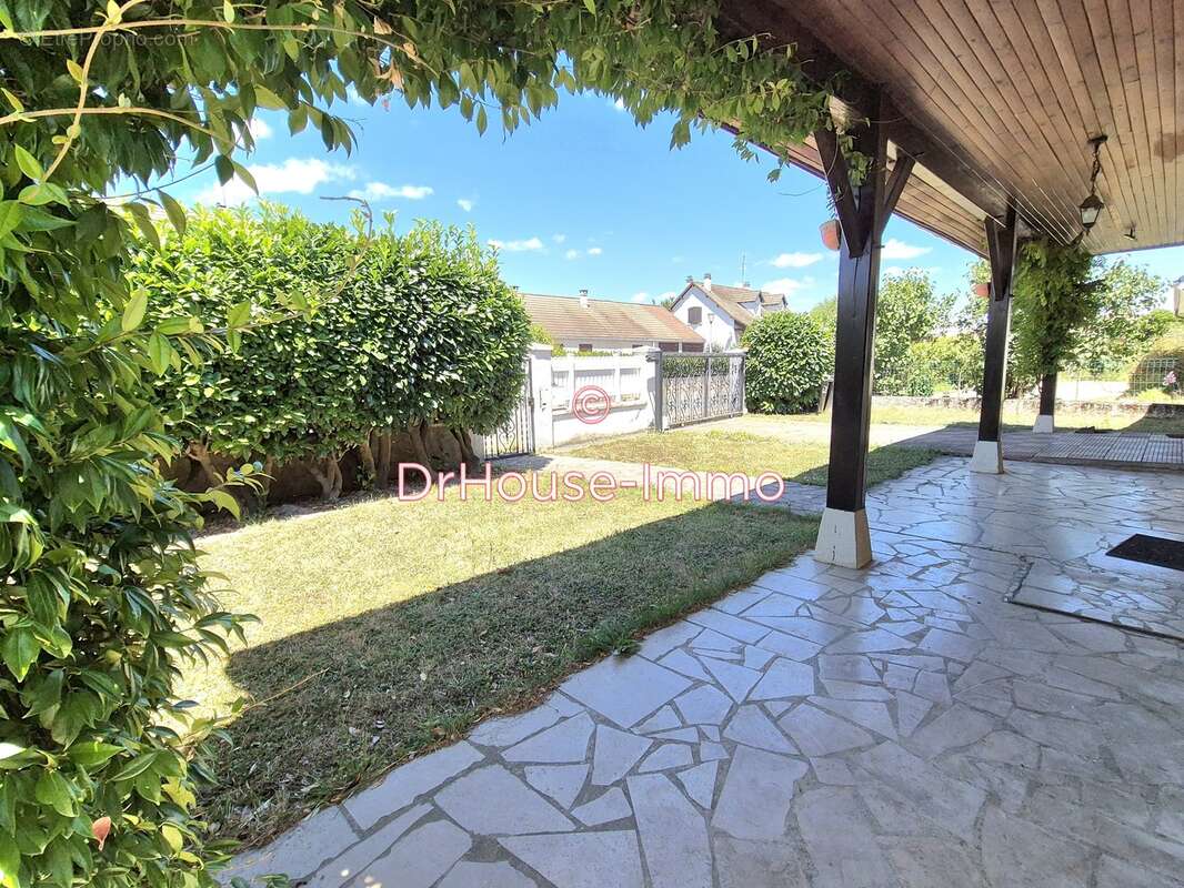 Maison à CHATENOY-LE-ROYAL