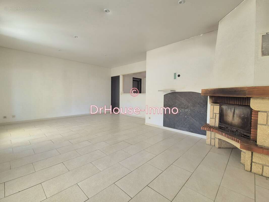 Maison à CHATENOY-LE-ROYAL