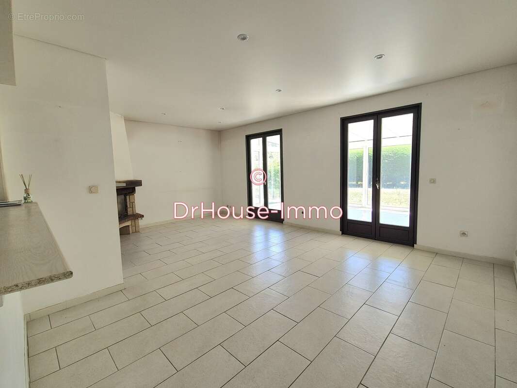 Maison à CHATENOY-LE-ROYAL