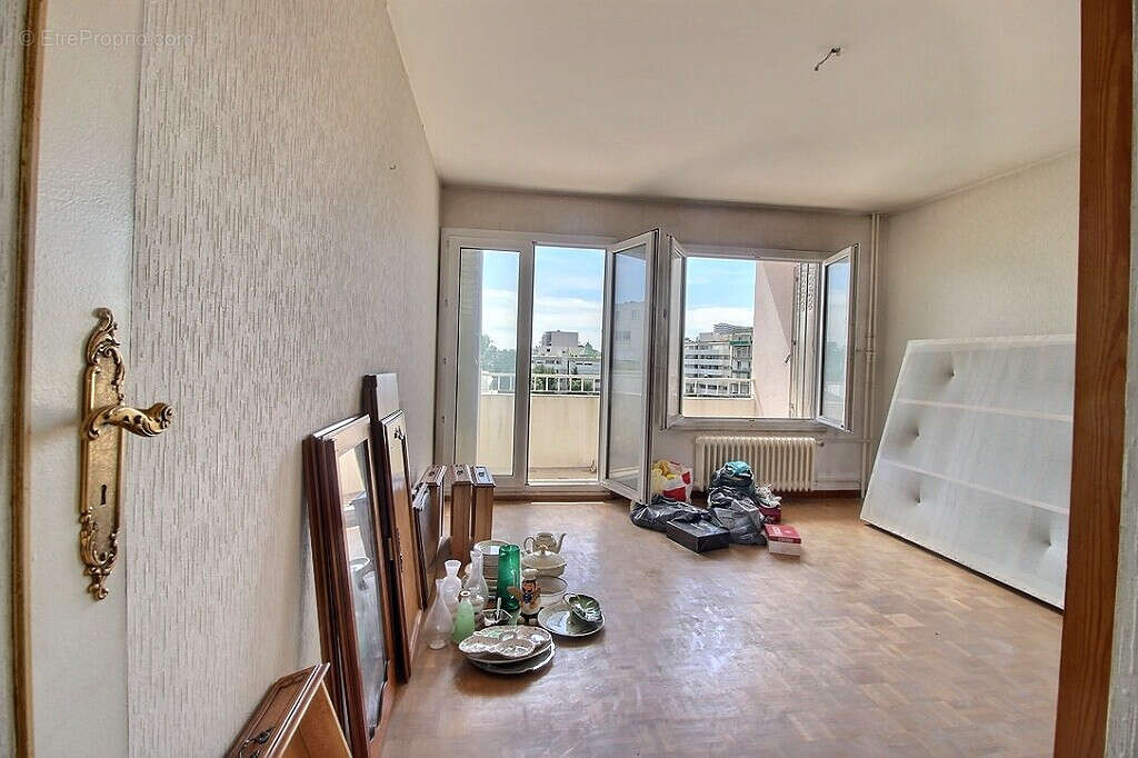 Appartement à MARSEILLE-8E