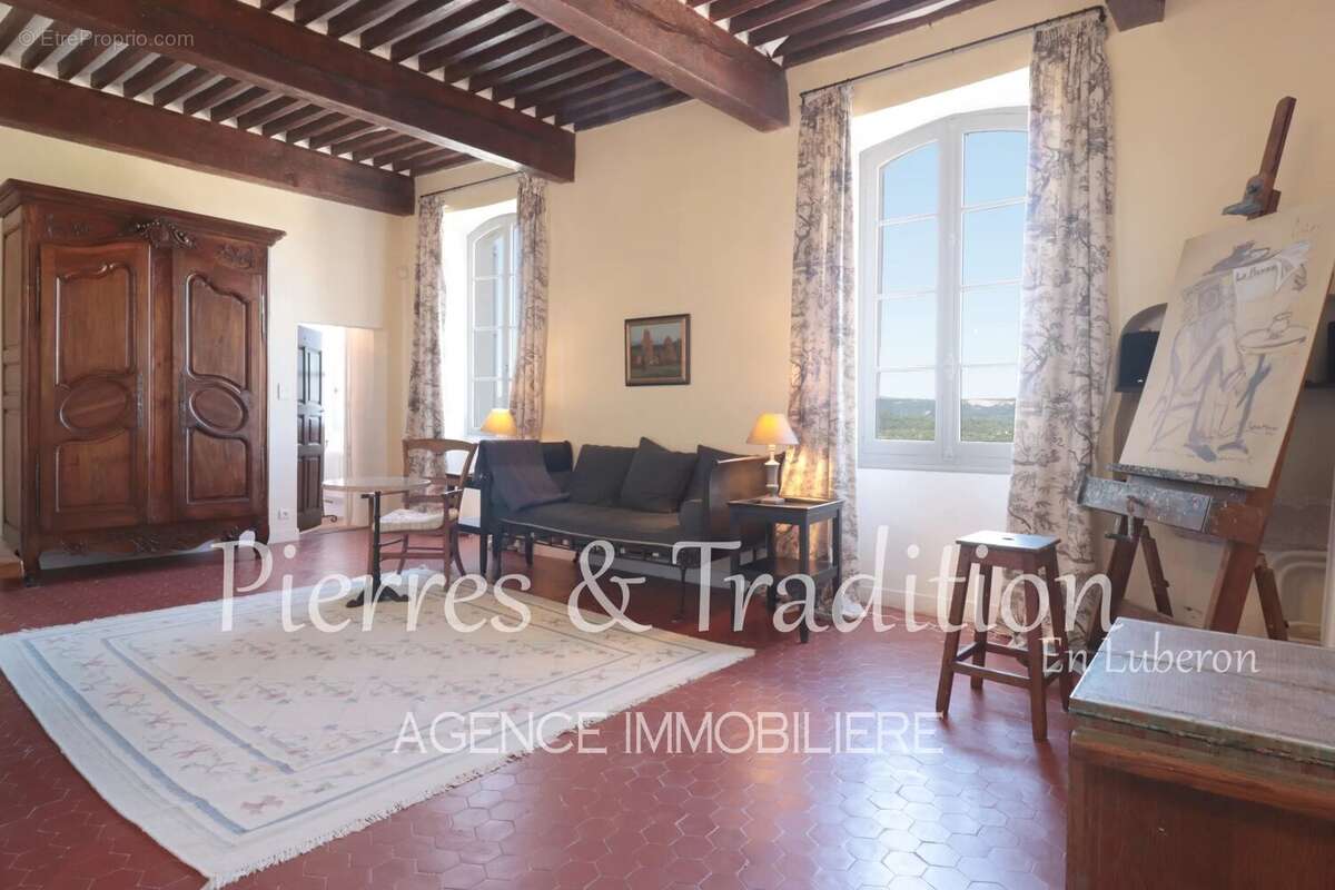 Maison à SIMIANE-LA-ROTONDE