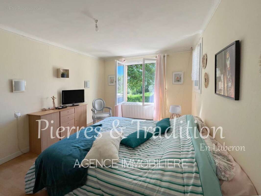 Maison à SAINT-SATURNIN-LES-APT