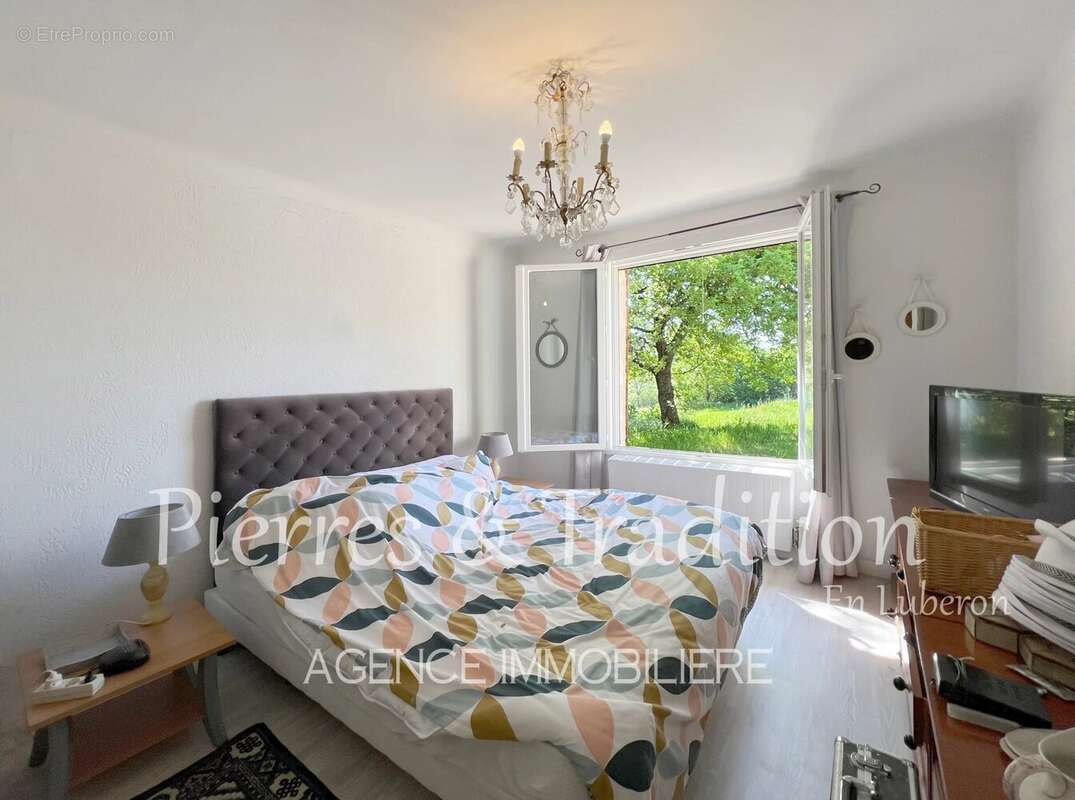 Maison à SAINT-SATURNIN-LES-APT