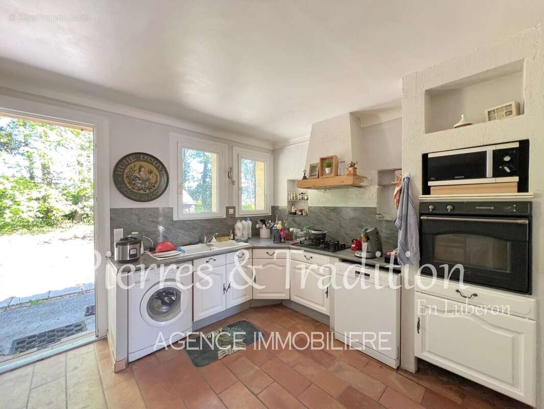 Maison à SAINT-SATURNIN-LES-APT