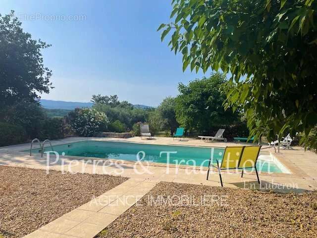 Maison à SAINT-SATURNIN-LES-APT