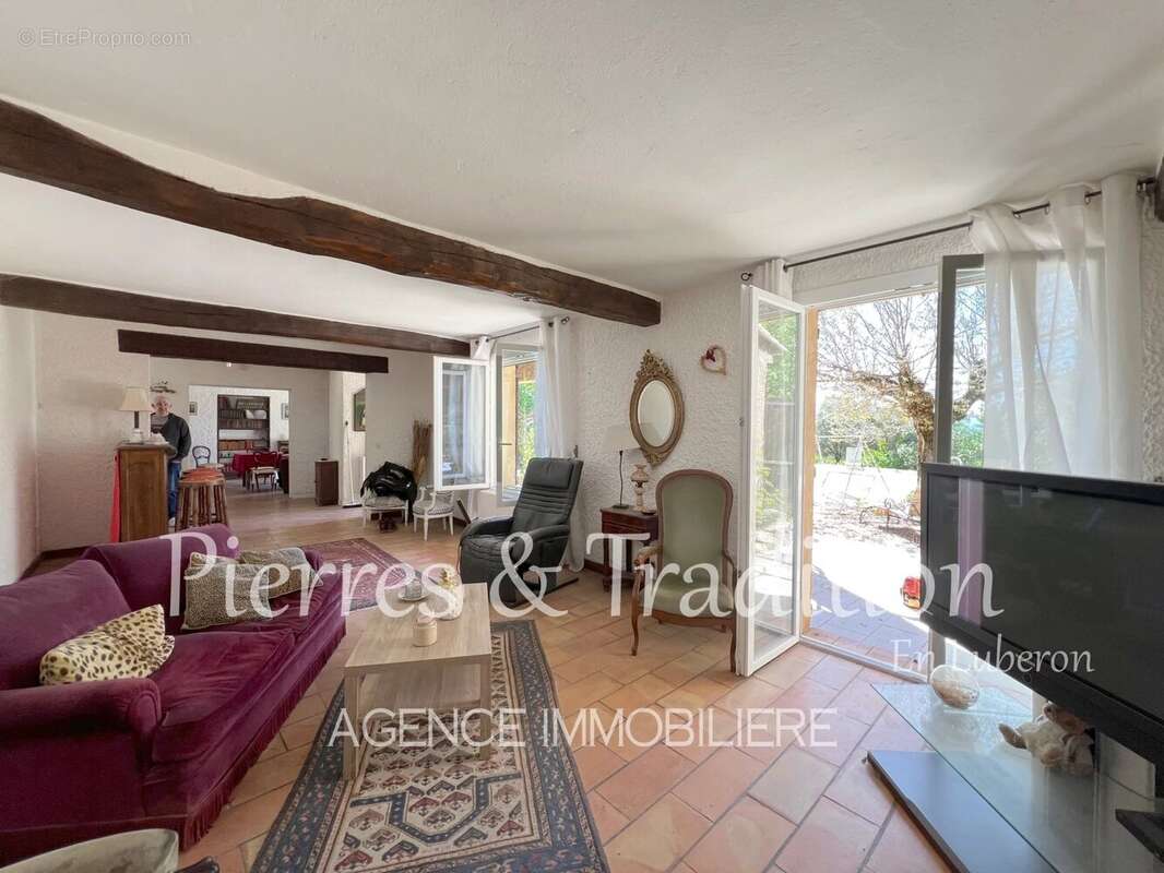 Maison à SAINT-SATURNIN-LES-APT