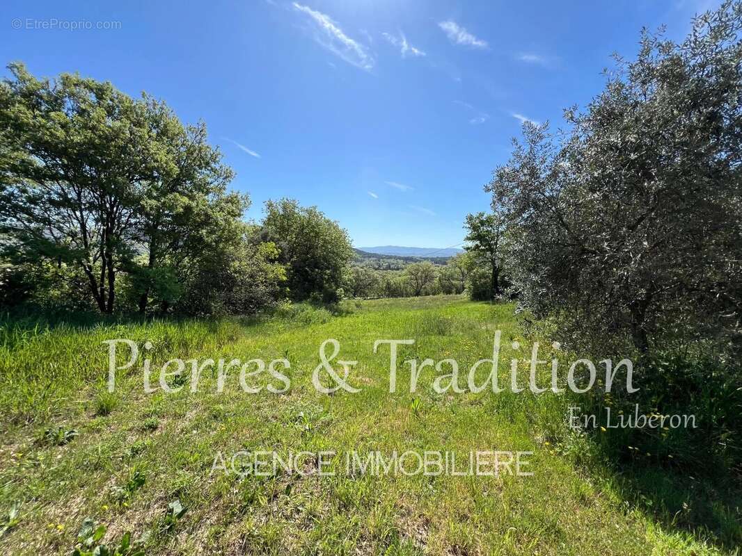 Maison à SAINT-SATURNIN-LES-APT