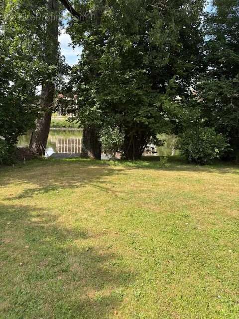 Maison à SAINT-JUNIEN