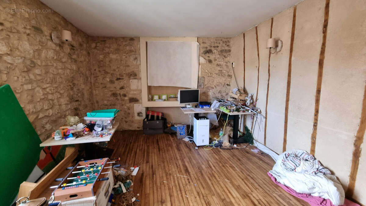 20250712_142236 - Commerce à SAINT-PARDOUX-LA-RIVIERE