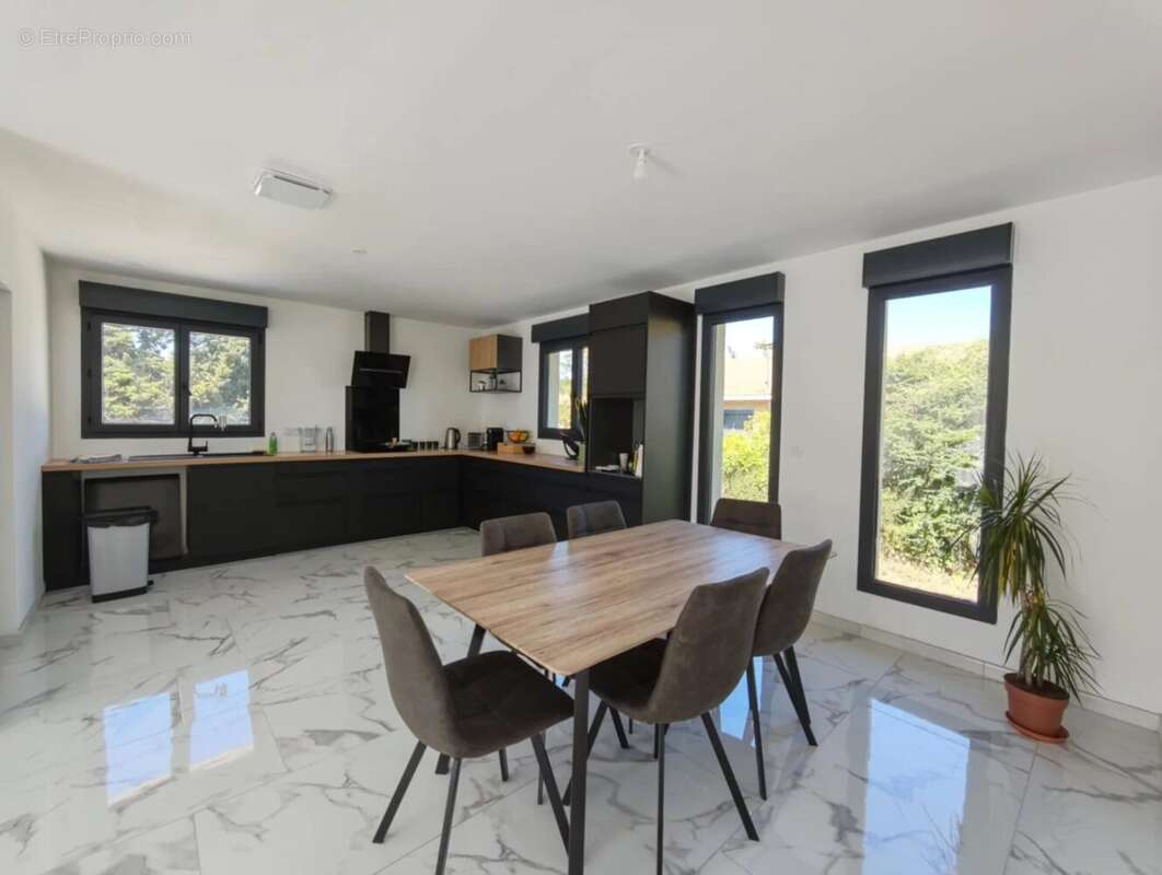 Maison à SALLES-D&#039;AUDE