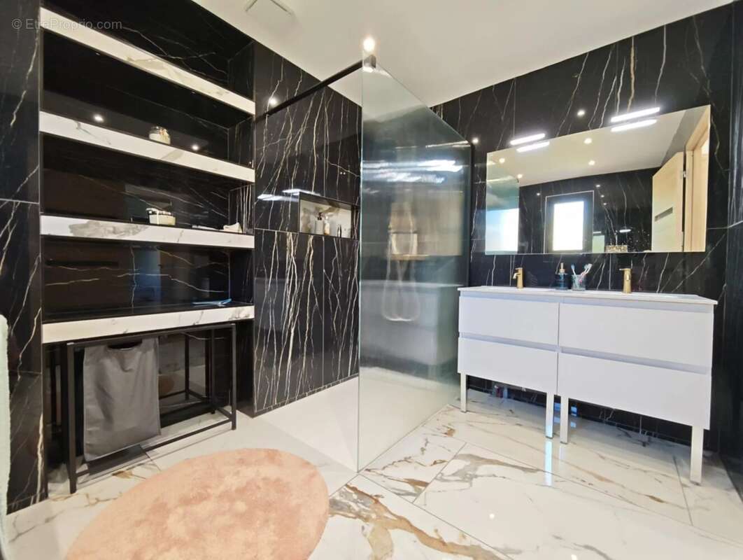 Maison à SALLES-D&#039;AUDE