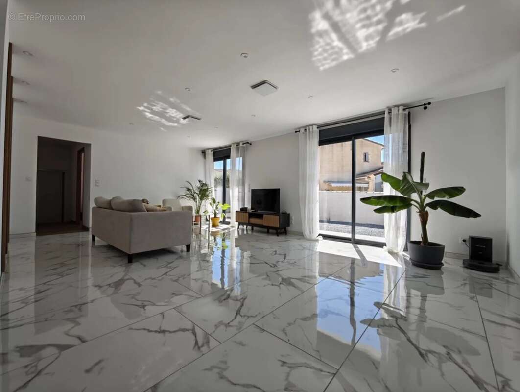 Maison à SALLES-D&#039;AUDE