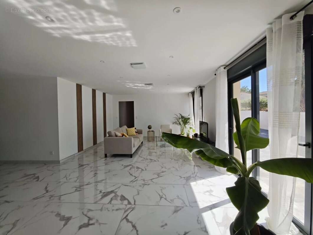 Maison à SALLES-D&#039;AUDE