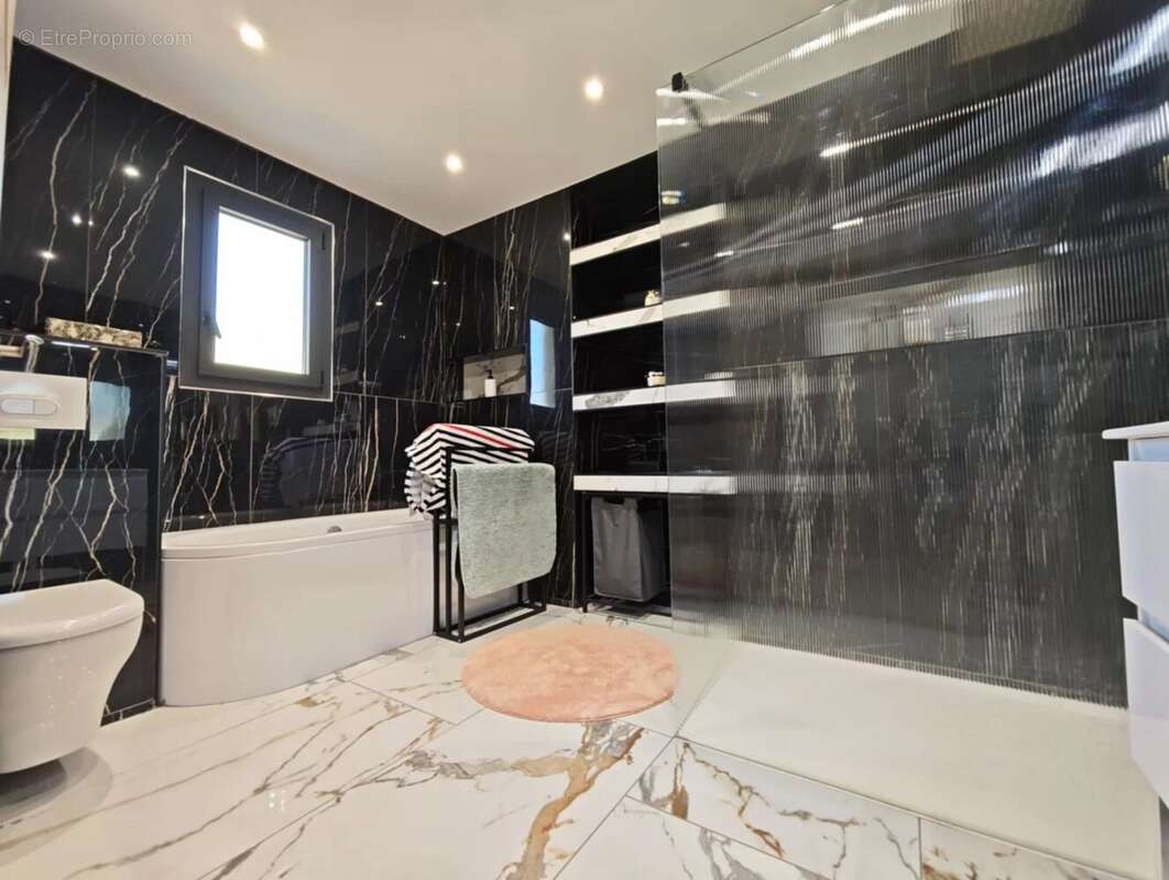 Maison à SALLES-D&#039;AUDE